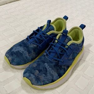 Puma Slide-On Sneakers